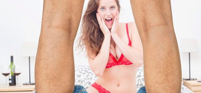 woman was surprised by the increased size of the man's penis photo 2